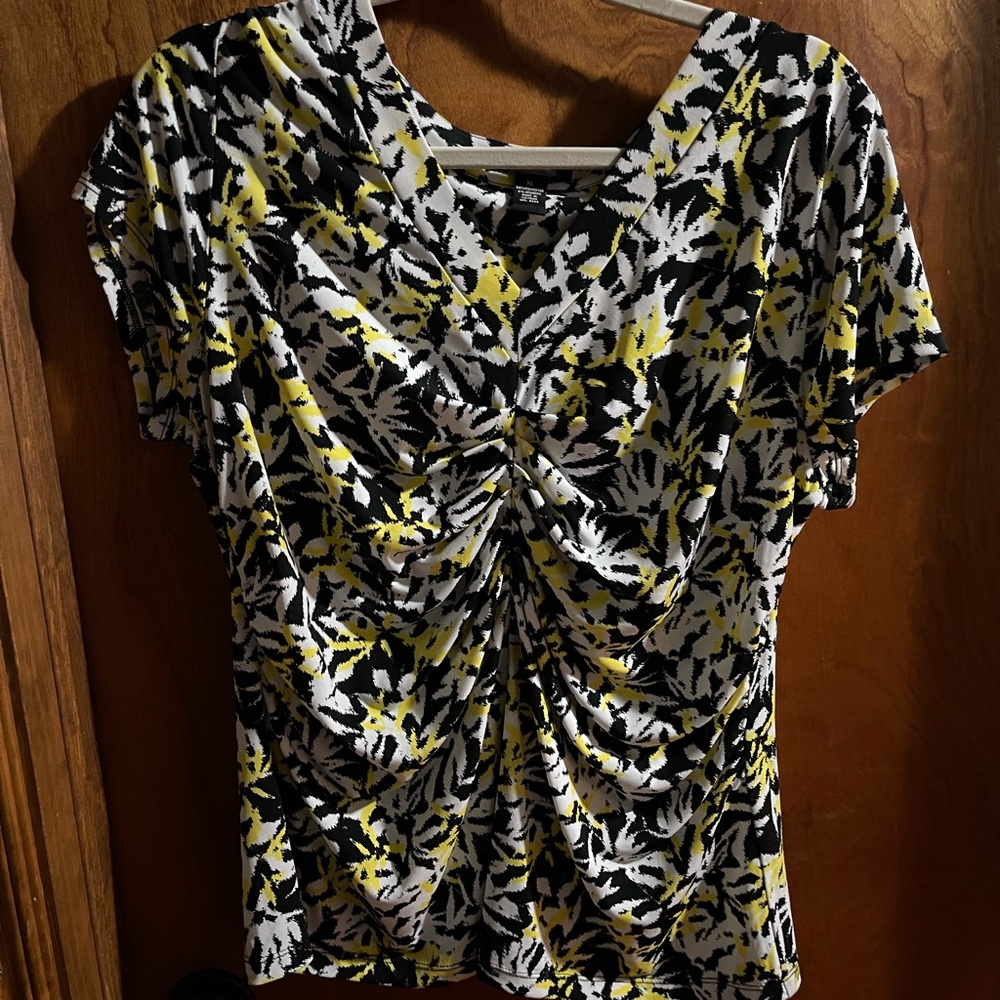Alfani Black,Yellow, and White Ruched Blouse with V-Neckline